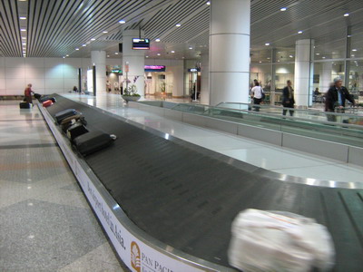 luggage-conveyor